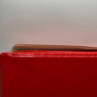 LOT 10X: 1962 Barbie Case, 1958 Blonde Ponytail Barbie ( MCMLVIII ) , 1958 Brunette Bubble Hairstyle Barbie ( MCMLVIII) , Clothing,...