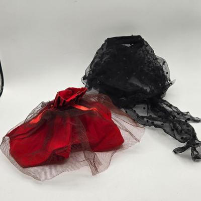 LOT 10X: 1962 Barbie Case, 1958 Blonde Ponytail Barbie ( MCMLVIII ) , 1958 Brunette Bubble Hairstyle Barbie ( MCMLVIII) , Clothing,...