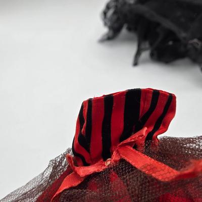 LOT 10X: 1962 Barbie Case, 1958 Blonde Ponytail Barbie ( MCMLVIII ) , 1958 Brunette Bubble Hairstyle Barbie ( MCMLVIII) , Clothing,...