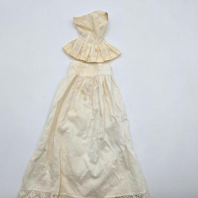 LOT 10X: 1962 Barbie Case, 1958 Blonde Ponytail Barbie ( MCMLVIII ) , 1958 Brunette Bubble Hairstyle Barbie ( MCMLVIII) , Clothing,...