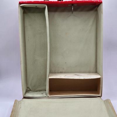 LOT 10X: 1962 Barbie Case, 1958 Blonde Ponytail Barbie ( MCMLVIII ) , 1958 Brunette Bubble Hairstyle Barbie ( MCMLVIII) , Clothing,...