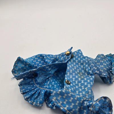 LOT 10X: 1962 Barbie Case, 1958 Blonde Ponytail Barbie ( MCMLVIII ) , 1958 Brunette Bubble Hairstyle Barbie ( MCMLVIII) , Clothing,...