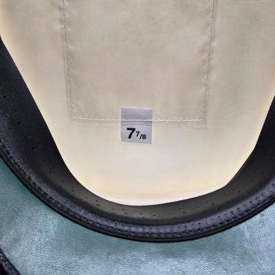 LOT 14X: Multiple Men's and Women's Hats