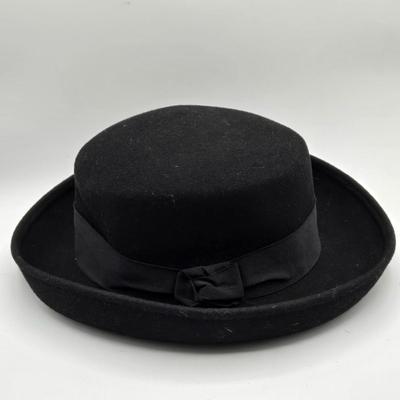 LOT 14X: Multiple Men's and Women's Hats