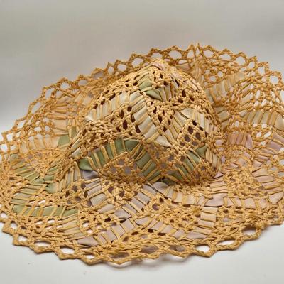 LOT 14X: Multiple Men's and Women's Hats