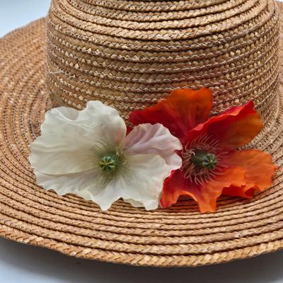 LOT 14X: Multiple Men's and Women's Hats