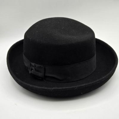LOT 14X: Multiple Men's and Women's Hats