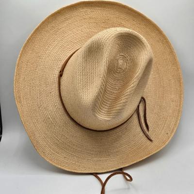 LOT 14X: Multiple Men's and Women's Hats