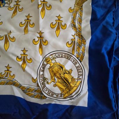 LOT 16Y: Multiple Women's Scarves; Various Designs