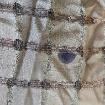 LOT 17Y: Vera Bradley Bag and Multiple Women's Scarves