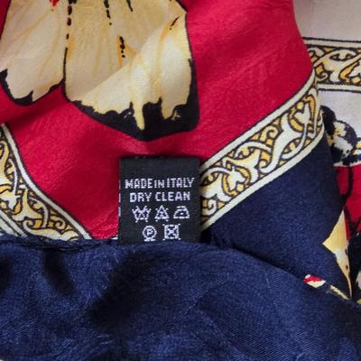 LOT 17Y: Vera Bradley Bag and Multiple Women's Scarves