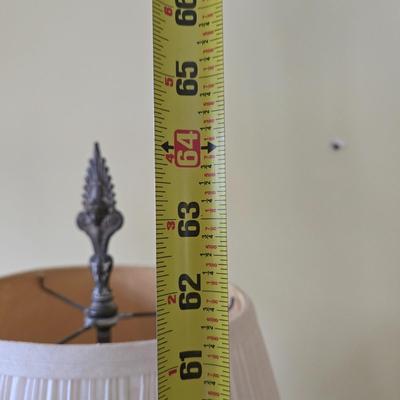 LOT 19L: Vintage Metal Floor Lamp, Was Tested and Works as Intended : Ornate Molded Metal Details