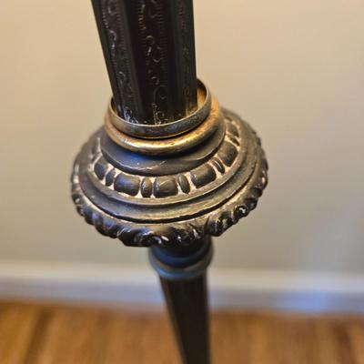 LOT 19L: Vintage Metal Floor Lamp, Was Tested and Works as Intended : Ornate Molded Metal Details