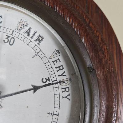 LOT 22L: Gooch Bros. Worthington Wooden Barometer