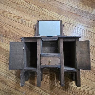 LOT 25L: Wooden Doll Furniture; Appears to be Handmade; Age Unknown