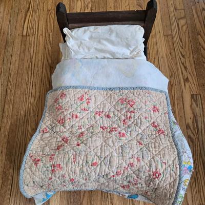 LOT 25L: Wooden Doll Furniture; Appears to be Handmade; Age Unknown