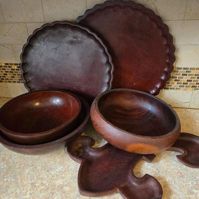 LOT 27K: Wooden Serving Platters and Bowls