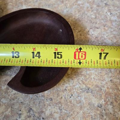 LOT 27K: Wooden Serving Platters and Bowls