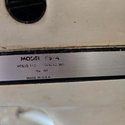 LOT 29K: Kitchenaid Stand Mixer