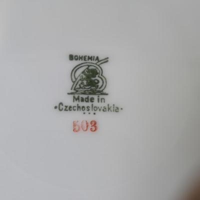 LOT 33K: Czechoslovakia Gilded Floral Rose Dinner Plates