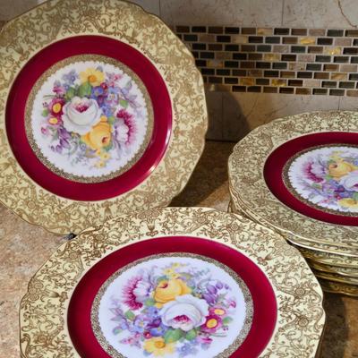 LOT 33K: Czechoslovakia Gilded Floral Rose Dinner Plates