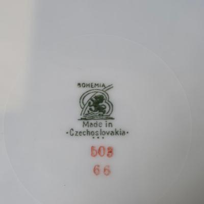 LOT 33K: Czechoslovakia Gilded Floral Rose Dinner Plates