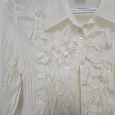 LOT 40X: Fashionable Blouses, Halter Dress, Jackets, and Pants