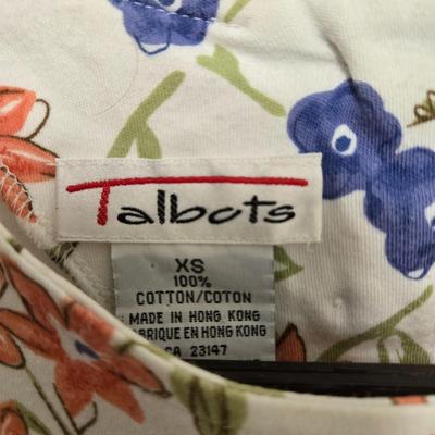 LOT 40X: Fashionable Blouses, Halter Dress, Jackets, and Pants