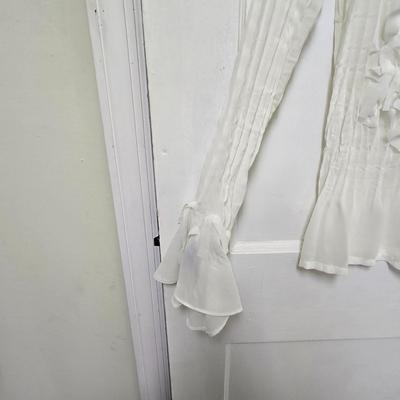 LOT 40X: Fashionable Blouses, Halter Dress, Jackets, and Pants