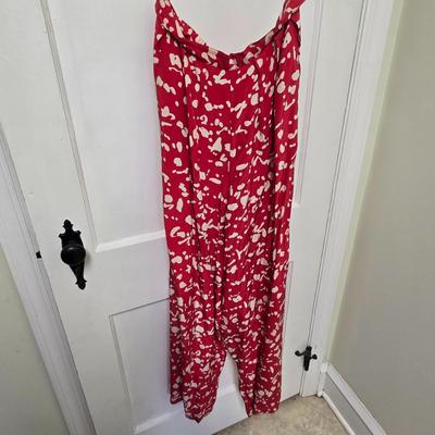 LOT 40X: Fashionable Blouses, Halter Dress, Jackets, and Pants