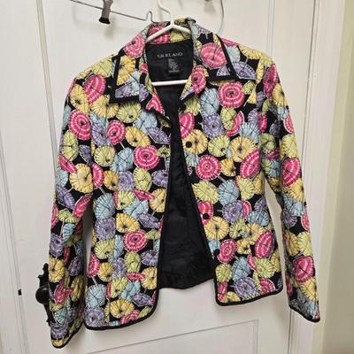 LOT 40X: Fashionable Blouses, Halter Dress, Jackets, and Pants