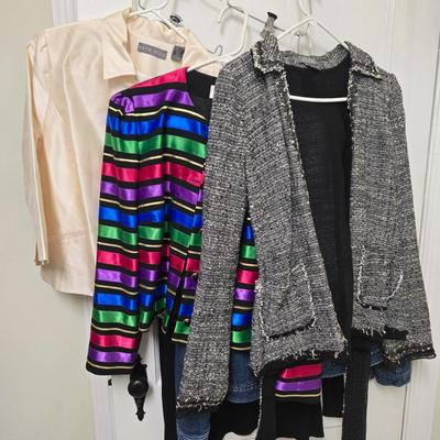 LOT 70X: Women's Fashion Jackets and Pant Suit