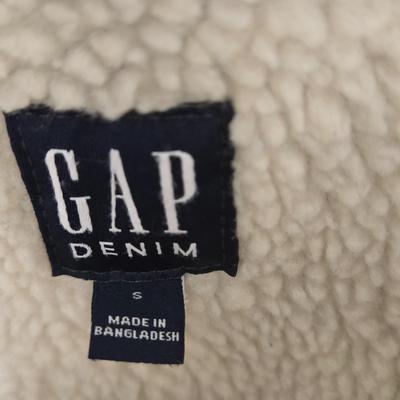 LOT 70X: Women's Fashion Jackets and Pant Suit