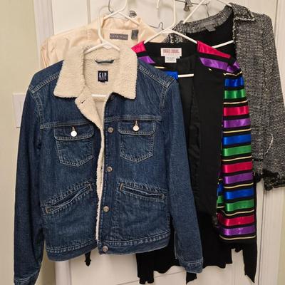 LOT 70X: Women's Fashion Jackets and Pant Suit