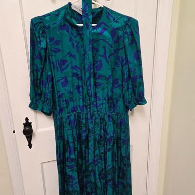 LOT 71X: Five Fashion Dresses, One Skirt, and One Blouse