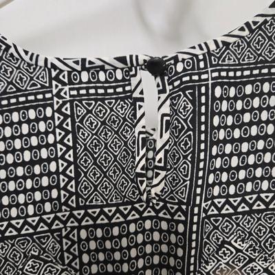 LOT 73X: Fashionable Skirt Sets and Jackets