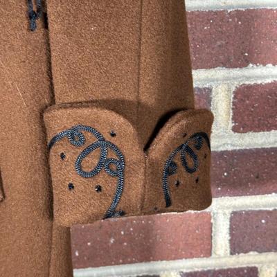 LOT 77Y: Vintage Women’s Coates - Harve Bernard, Lorovi & Abe Schrader