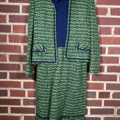 LOT 77Y: Vintage Women’s Coates - Harve Bernard, Lorovi & Abe Schrader