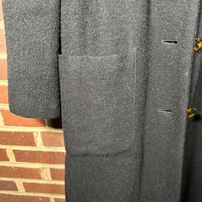 LOT 77Y: Vintage Women’s Coates - Harve Bernard, Lorovi & Abe Schrader