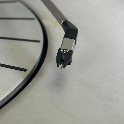 LOT 81L: Bang&Olufsen Beogram RX2