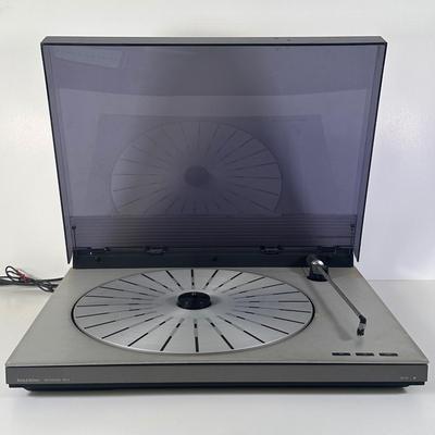 LOT 81L: Bang&Olufsen Beogram RX2