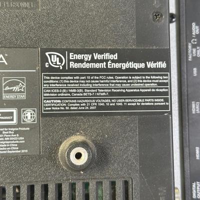 LOT 84L: Insignia 24” TV & DVD Player Combo