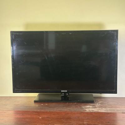 LOT 85L: Samsung TV