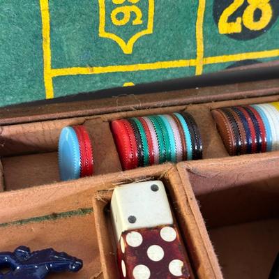 LOT 90L: Vintage Lowe Travel Board Game Kit