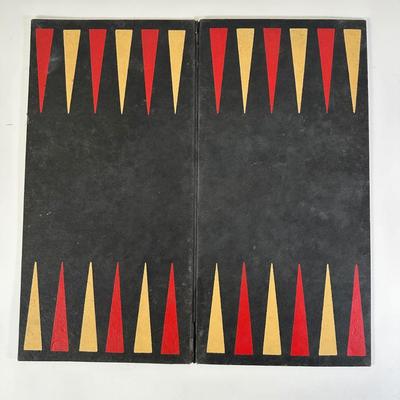 LOT 90L: Vintage Lowe Travel Board Game Kit