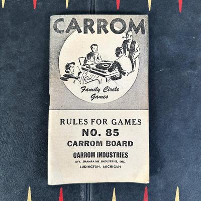 LOT 90L: Vintage Lowe Travel Board Game Kit