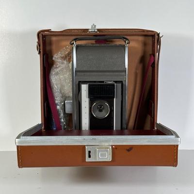 LOT 93L: Polaroid Model J66 Electric Eye Land Camera Kit w/ Case & Box