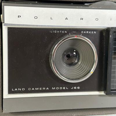 LOT 93L: Polaroid Model J66 Electric Eye Land Camera Kit w/ Case & Box
