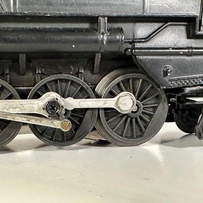 LOT 94L: Lionel Train Collection - Dual Power 027, Track Pack & More