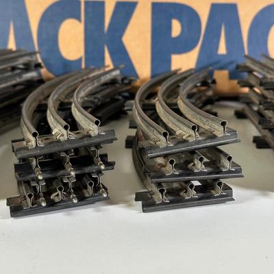 LOT 94L: Lionel Train Collection - Dual Power 027, Track Pack & More